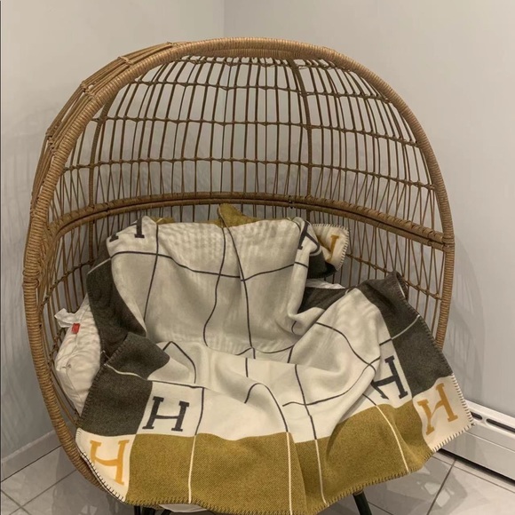 Brand new hermes Avalon blanket - Picture 5 of 8